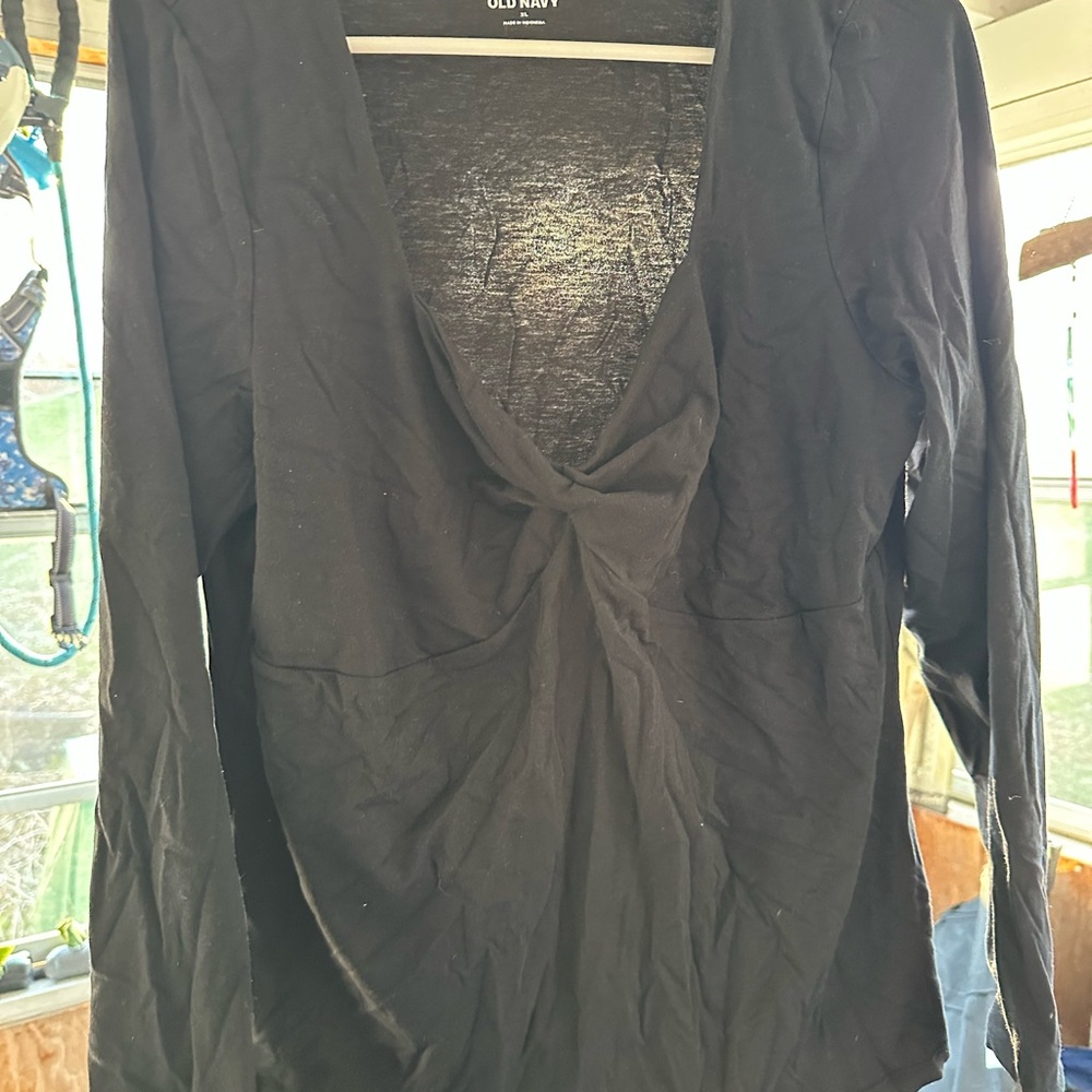 Old Navy Black Long-Sleeve Twist-Front V-Neck Top